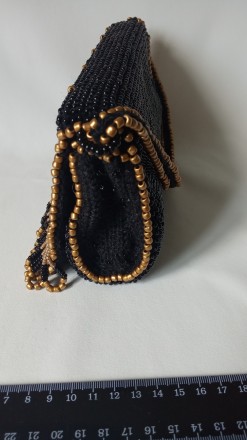 Эксклюзивная сумочка ручной работы, связана из бисера трех цветов. Высота сумочк. . фото 7