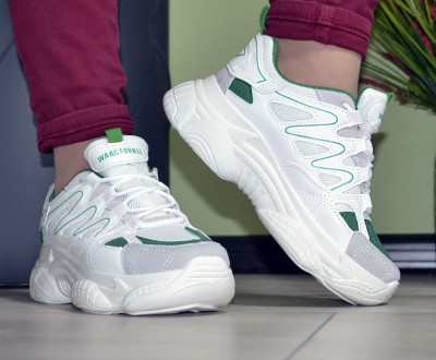 Женские кроссовки белые демисезонные на высокой подошве цветные с зелеными встав. . фото 5