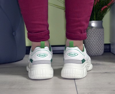Женские кроссовки белые демисезонные на высокой подошве цветные с зелеными встав. . фото 8