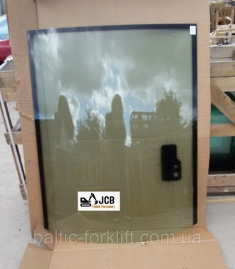 Стекло на JCB. Київ. фото 1 Стекло на JCB. Київ. фото 1