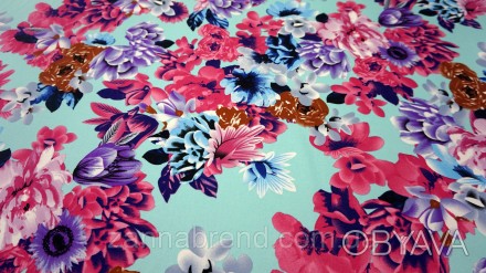  Нежная ткань шелк Армани бирюзового цвета с цветочным принтом - это тонкая, гла. . фото 1
