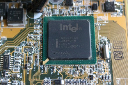 Материнская Плата Canyon 9IPEA + Процессор Intel Pentium 4 2.40GHz

• Мат. . фото 8