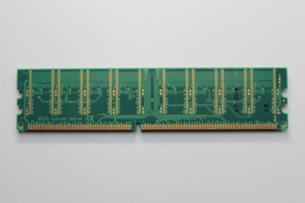 Оперативная Память (ОЗУ) Kingston DDR-200 256MB PC-3200 (KVR400X64C3A/256) 

П. . фото 4