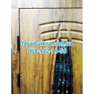 Прекрасные двери для вашего дома с тонированым стеклопакетом и решеткой
Двери в. . фото 4