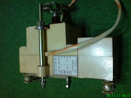 Автоматические выключатели типа ВА52-35. Выкатные ( втычные , выдвижные) с ручны. . фото 3