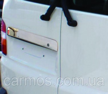 Накладка на планку багажника (над номером )Volkswagen Т5 (2010+) (есть для 1 и 2. . фото 2