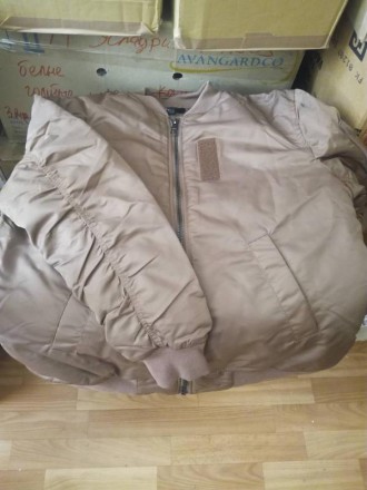 Новые бомберы куртки H&M оригинал 100% привезены из Англии
. . фото 3