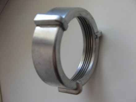 Накатная гайка кольцо зажимное тубуса для мясорубки Bosch 050365. . фото 3