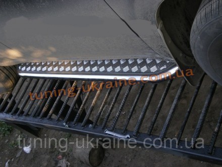 
Боковые подножки Chery Tiggo изготовлены из нержавеющей стали и лист ( верхняя . . фото 2