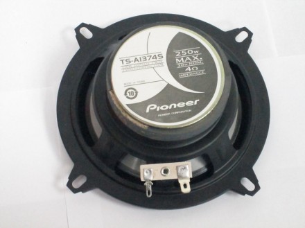 Автомобильная акустика Pioneer TS-A 1374S 13 см 250 W 2х полосная
Отличные коло. . фото 6