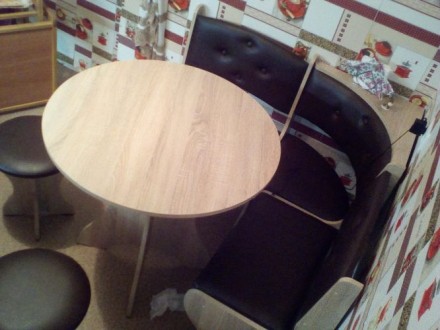 Кухонный уголок Боярин с круглым обеденным столом +2 табурета!
Современный кухо. . фото 8