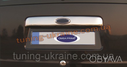  Накладка над номером на крышку багажника с местом под лого Omsa на Ford Connect. . фото 1
