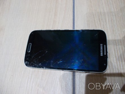 
Смартфон б/у Samsung i9500 №4253 на запчасти
- в ремонте не был
- экран нерабоч. . фото 1