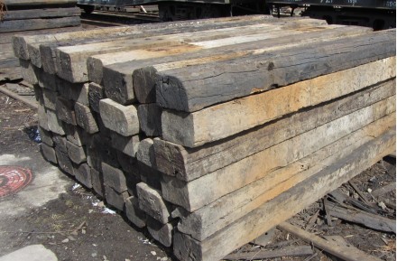 продаём шпалы железнодорожные деревянные б/у по 229 грн/шпала для стройки и 259 . . фото 6