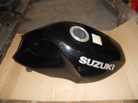 Suzuki GS 500 E, пробег по Италии 29000 км. По запчастям. Все кроме рамы.
 виде. . фото 8