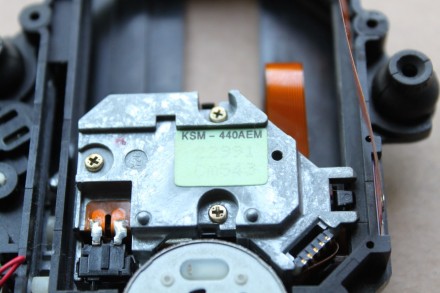 Лазерная головка KSM-440AEM с механикой для игровой приставки Sony PlayStation 1. . фото 6