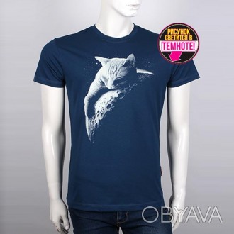 
Молодежная мужская футболка "Кот на луне". Рисунок накапливает свет, после чего. . фото 1