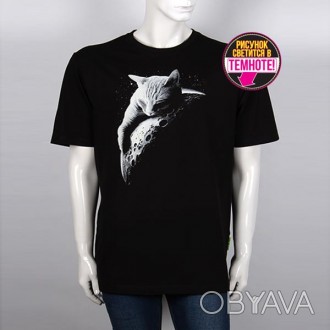 
Молодежная мужская футболка "Кот на луне" большого размера. Рисунок накапливает. . фото 1