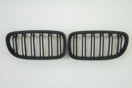 Ноздрі на BMW 3 Series E90 / E91 2008-2012 рік Чорні Матові ( Подвійні M-Look). Чернівці. фото 1 Ноздрі на BMW 3 Series E90 / E91 2008-2012 рік Чорні Матові ( Подвійні M-Look). Чернівці. фото 1
