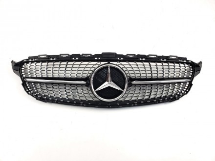 Рішення радіатора на Mercedes C-Class W205 2014-2018 рік Diamond (червона з хром вставками). Чернівці. фото 1 Рішення радіатора на Mercedes C-Class W205 2014-2018 рік Diamond (червона з хром вставками). Чернівці. фото 1