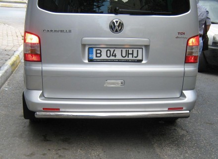 Защита заднего бампера - Дуга прямая на Volkswagen Transporter T5. . фото 5