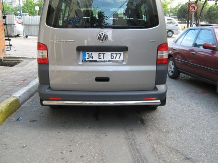 Защита заднего бампера - Дуга прямая на Volkswagen Transporter T5. . фото 4