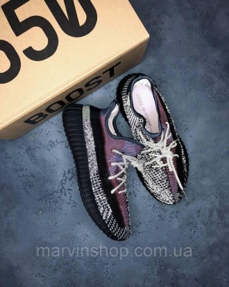 Кроссовки мужские черные рефлективные Yeezy Boost 350 v2 Holiday
Черные мужские . . фото 5