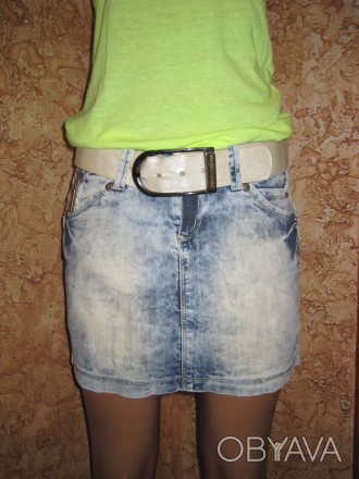 Продам джинсовую юбку D&G. Размер 28-29. 
Замеры:
длина - 35 см,
Пот - 40. . фото 1