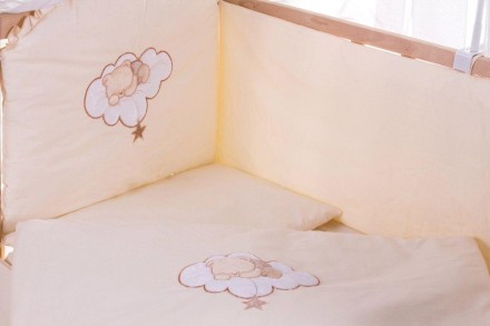 Нежный постельный комплект для детской кроватки из 8 единиц с великолепной вышив. . фото 3