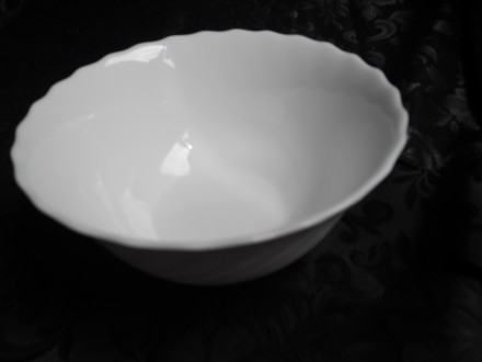 Чаша глубокая салатница Аrcoroc
Белое стекло

Диаметр 18 см, высота 8 см

С. . фото 5