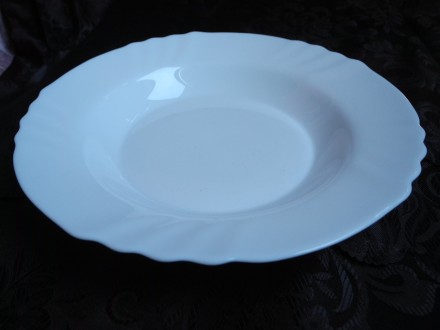 Тарелка глубокая "Аrcoroc" диаметром 25 см для подачи первых блюд.

Белое стек. . фото 3