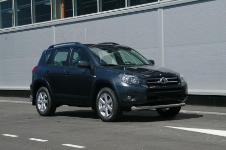 Труба одинарная на Toyota RAV 4 нержавейка (60 диаметр). Київ. фото 1 Труба одинарная на Toyota RAV 4 нержавейка (60 диаметр). Київ. фото 1