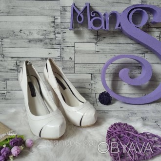 Белые туфли Silver Rose на каблуке
в идеальном состоянии, одеты один раз
Размер . . фото 1