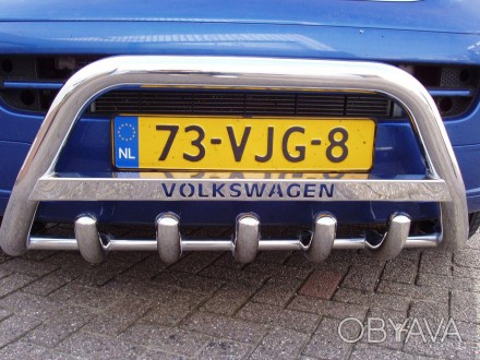 Защита переднего бампера - Кенгурятник низкий с грилем на Volkswagen Transporter. . фото 1