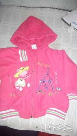 Детская курточка с капюшоном. Розового цвета. На девочку. На Рост 80 см. Возраст. . фото 1