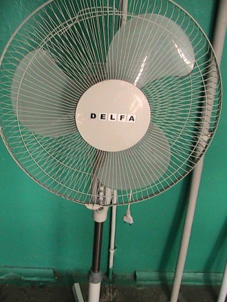 Вентилятор   напольный    3    режима   DELFA     -      1603.    Смотрите фото . . фото 9