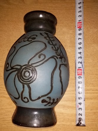 Продам редкую антикварную вазу, произведенную на Львовской керамико-скульптурной. . фото 2