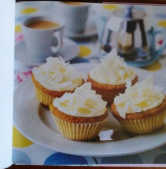 Книга на английском языке Cupcakes оригинальное издание Великобритании. Отпечата. . фото 6