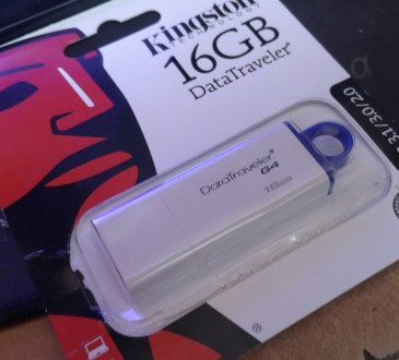 Продам  бистру  флешку  Kingston DataTraveler I G4 16GB   USB-накопитель DataTra. . фото 2