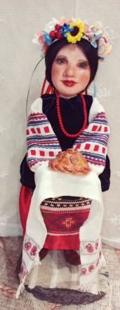 Кукла ручной работы Украинка.
Украинская женщина - это символ изобилия, радости. . фото 3