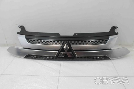 Решетка радиатора Mitsubishi Outlander 7450B299, 7450B304, 7450B305. . фото 1