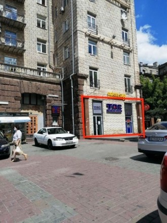 Сдам в фасад по ул. Крещатике, площадь 127м2 возле Макдональдса. Центр. Киева. М. . фото 3