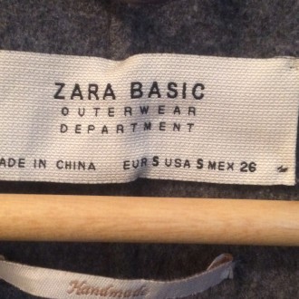 Пальто серое прямого покроя Zara, состав ткани- 52 шерсть, 48 полиэстер.Состояни. . фото 5