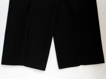 Черные брюки мальчику в школу Rado
Ткань плотная  тонкая.  Два врезных кармана . . фото 8
