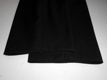 Черные брюки мальчику в школу Rado
Ткань плотная  тонкая.  Два врезных кармана . . фото 9