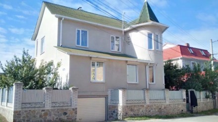 Продам кирпичный жилой дом в Боярке. Отдельно построено большой гараж, сарай и двухэтажная баня.. Боярка. фото 1 Продам кирпичный жилой дом в Боярке. Отдельно построено большой гараж, сарай и двухэтажная баня.. Боярка. фото 1