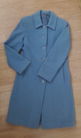 Качественное голубое пальто, размер S-M (36-38). Длина - 98 см, плечи - 39,5 см,. . фото 2