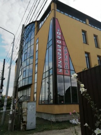 Продам здание в Киеве площадь 1408 м2, возле ст. М "Славутич". 4 этажное отдельн. . фото 3