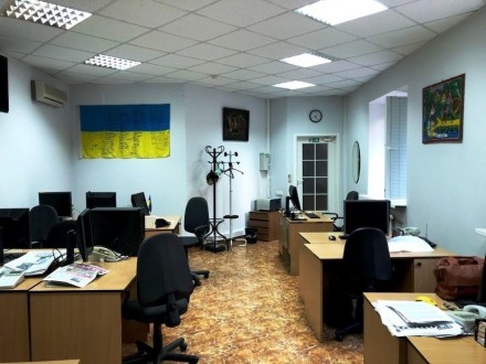 Продажа офисного здания м. Льва Толстого, общая площадь 800 м2. Киев, Голосеевск. . фото 7