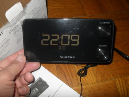 Цифровые часы SILVER CREST ( Германия ) с радио , 2- мя будильниками , с USB-пор. . фото 2